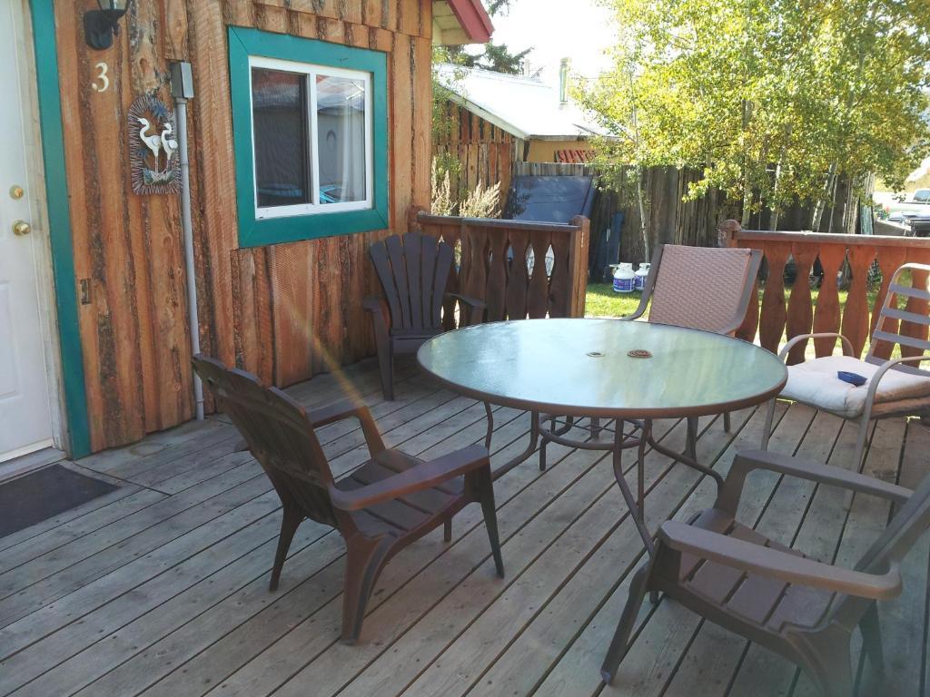 ホテルSteamboat Mountain Chalets Spillimacheen 部屋 写真