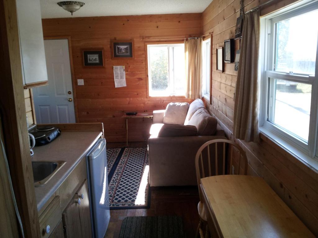 ホテルSteamboat Mountain Chalets Spillimacheen 部屋 写真
